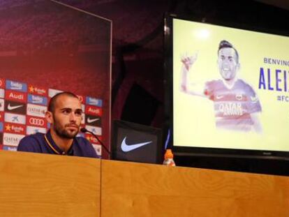 Aleix Vidal durante su presentación como jugador del Barça.