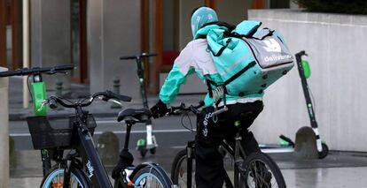 Un repartidor de Deliveroo. 