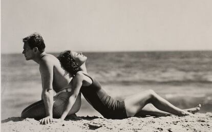 Joan Crawford y Douglas Fairbanks Jr., Santa Mónica, California, 1929.