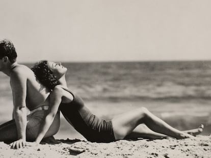 Joan Crawford y Douglas Fairbanks Jr., Santa Mónica, California, 1929.