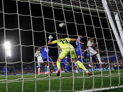 Militao marca el único gol del partido entre el Getafe y el Real Madrid.