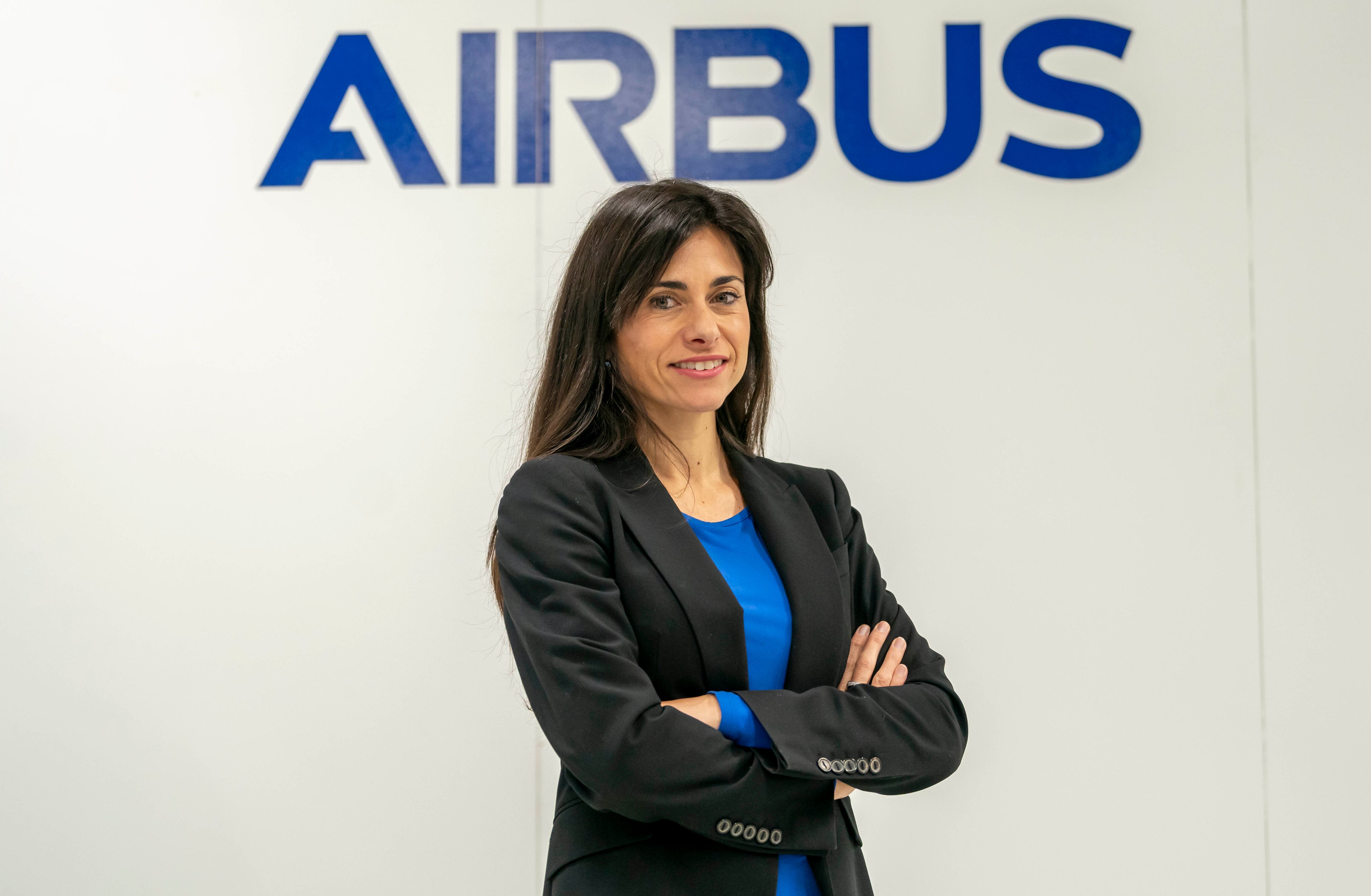 Hania Angelina posa en la planta de Airbus en Getafe (Madrid).