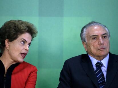 La presidenta de Brasil, Dilma Rousseff, junto al vicepresidente, Michel Temer, el 2 de marzo en Brasilia. 