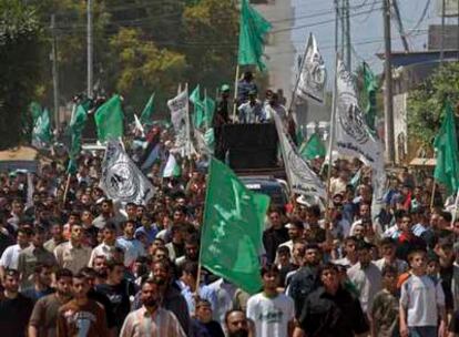 El ejército israelí ha abierto fuego contra un grupo de simpatizantes de Hamas en Karni, matando a un joven palestino.