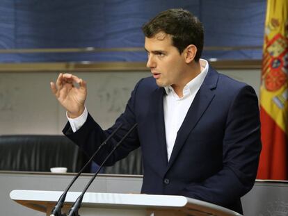 Rueda de prensa de Albert Rivera en el Congreso de los Diputados.