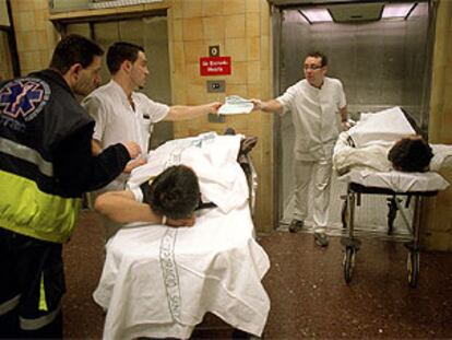 Trabajadores del servicio de urgencias del hospital Clínico de Barcelona.