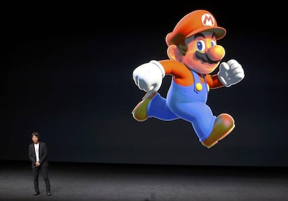 El creador de Mario, el japonès Shigeru Miyamoto, en la presentació d'Apple.