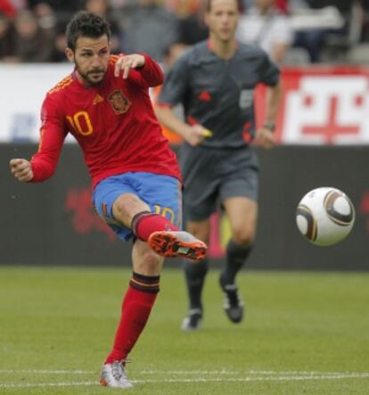 Cesc, en un partido con la selección española.