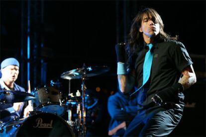 El grupo de rock californiano, en un momento del concierto ofrecido en Bilbao.