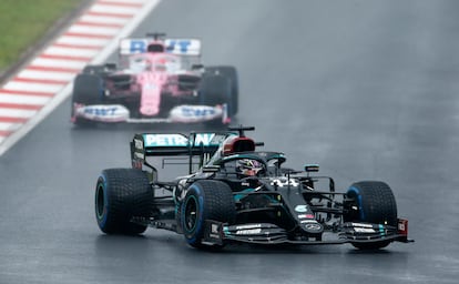 Lewis Hamilton (Mercedes), durante la clasificación del Gran Premio de Turquía 2020 de Fórmula 1.