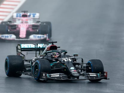 Lewis Hamilton (Mercedes), durante la clasificación del Gran Premio de Turquía 2020 de Fórmula 1.