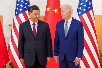 El presidente estadounidense Joe Biden junto a su homólogo chino Xi Jinping, en el G20 celebrado en Indonesia el pasado noviembre.