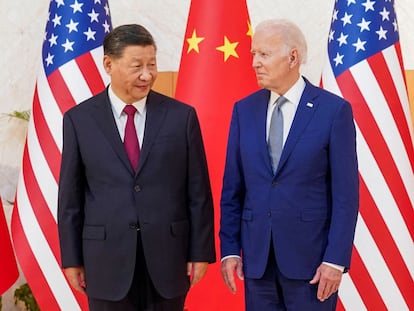 El presidente estadounidense Joe Biden junto a su homólogo chino Xi Jinping, en el G20 celebrado en Indonesia el pasado noviembre.