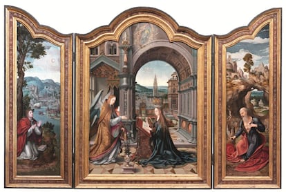'Tríptico de la Anunciación', del artista flamenco Joos van Cleve, tabla de 1540-41 que pertenece a la catedral de Santo Domingo de la Calzada, en La Rioja. La exposición reúne más de cien obras de arte sacro.