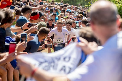 El corredor Davide Magnini durante la maratón Zegama-Aizkorri.