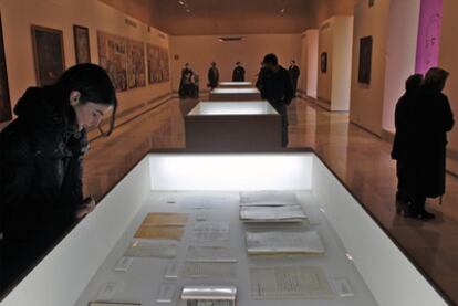 Un aspecto de la exposición <b><i>Sevilla y los Machado,</b></i> en el Centro Cultural Santa Clara.