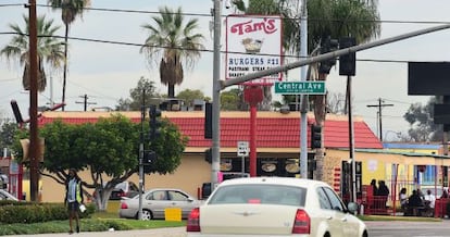 El restaurante Tam's Burger en los Compton fue el lugar donde ocurrió el incidente.