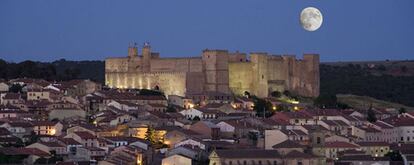 Vista de la ciudad de Sigüenza con el Castillo Parador al fondo