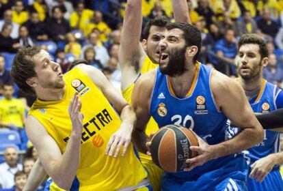 Bourousis ante Ingles