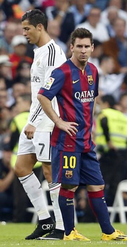 Cristiano y Messi se cruzan en el Bernabéu, en el clásico de octubre.