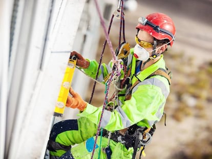 Autónomos extremeños y asturianos, los de mayor tiempo en baja temporal