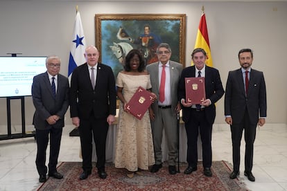García Montero, on the Spanish language congress: “Spain abandoned all the imperialism of the Franco era”