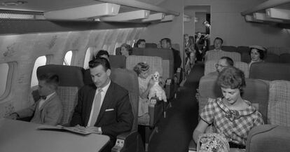 Vuelo de Transocean Airlines, pionera en los vuelos baratos entre 1946 y 1962.