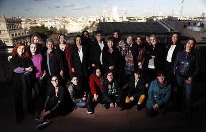 Veintidós mujeres de múltiples ámbitos, este jueves en la azotea del Círculo de Bellas Artes.