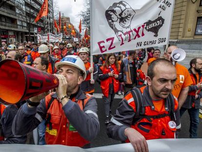 Manifestación en Bilbao por una política industrial