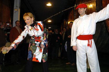 Ainhoa Arteta, durante la inauguración de la temporada de sidra en Astigarraga.