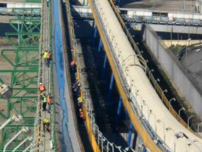 Capotaje de una cinta transportadora en la central t&eacute;rmica de Jorf Lasfar, en Marruecos.