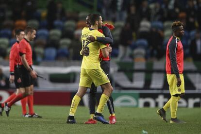 Pedraza, autor del gol, tras acabar el partido.