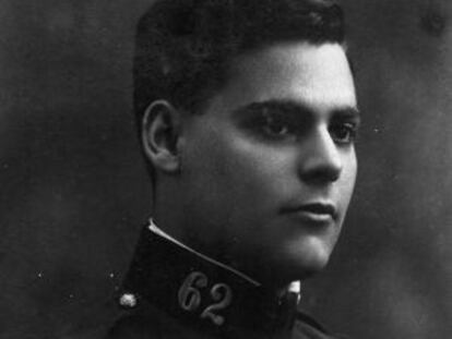 El jove de car&agrave;cter fent el servei militar a Mallorca el 1918. 