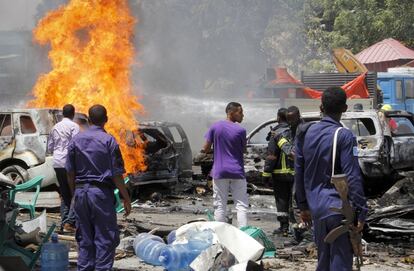 Ambos ataques fueron reivindicados por el grupo yihadista Al Shabab a través de su emisora de radio, aunque no explicaron las motivaciones ni los objetivos de los mismos.