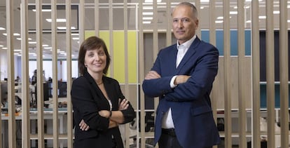 Laura Carnicero, nueva vicepresidenta de Personas y Organización de Seat; y Markus Haupt, nuevo vicepresidente de Producción y Logística de Seat.