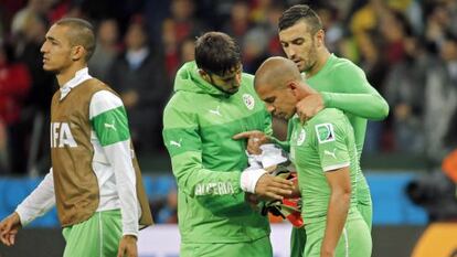Os jogadores da Argélia depois da derrota para a Alemanha.