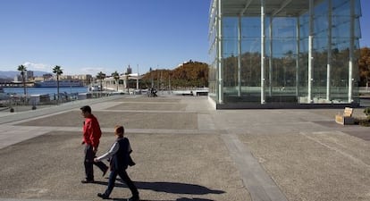 El Cubo del puerto de M&aacute;laga, futura sede del Centro Pompidou.