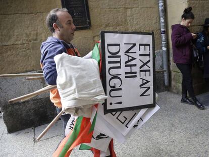 Un momento del rodaje de 'Patria' en las calles de la Parte Vieja donostiarra.