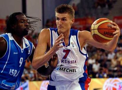 Kirilenko, ayer frente al israelí Roberts.