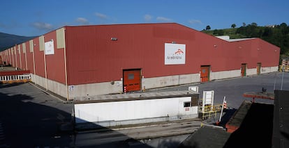 Panorámica de la fábrica de Acelor, radicada en Zumárraga.