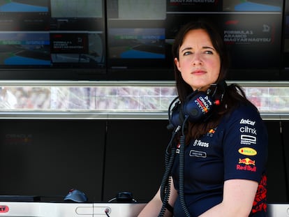 Hannah Schmitz, en el muro de Red Bull en el circuito de Hungría, en julio.