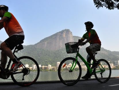 Ciclistas no Rio de Janeiro.