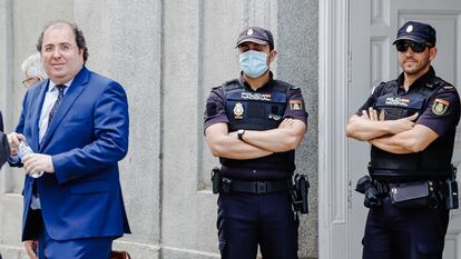 Alberto Casero, tras declarar en el Tribunal Supremo, el 20 de junio de 2022, en Madrid.