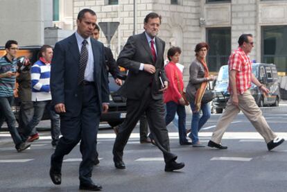 Mariano Rajoy, ayer en las proximidades del Congreso de los Diputados.