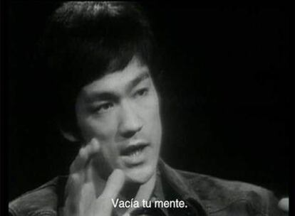 Fotograma del anuncio de la marca BMW con Bruce Lee.