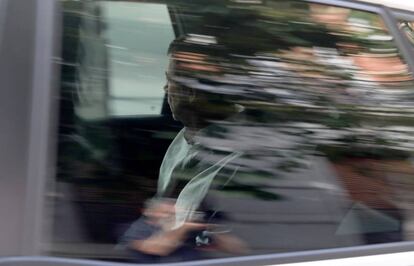 Ignacio González entra en la Audiencia Nacional en un vehiculo de la Guardia Civil.
