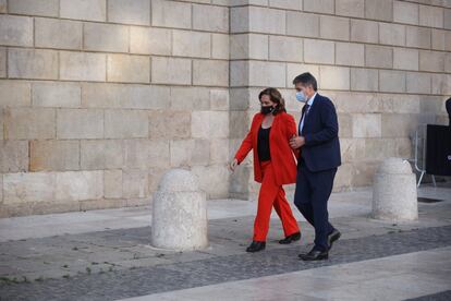 La alcaldesa de Barcelona, Ada Colau, llega al Palau de la Generalitat para asistir a la toma de posesión de Pere Aragonès.