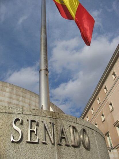 Fachada del Senado.