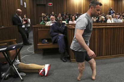 Oscar Pistorius, durante la vista en la corte de Pretoria.