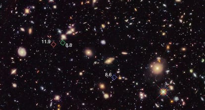 Algunas de las galaxias más lejanas marcadas en la imagen de Espacio Ultraprofundo 2012 del telescopio 'Hubble'.